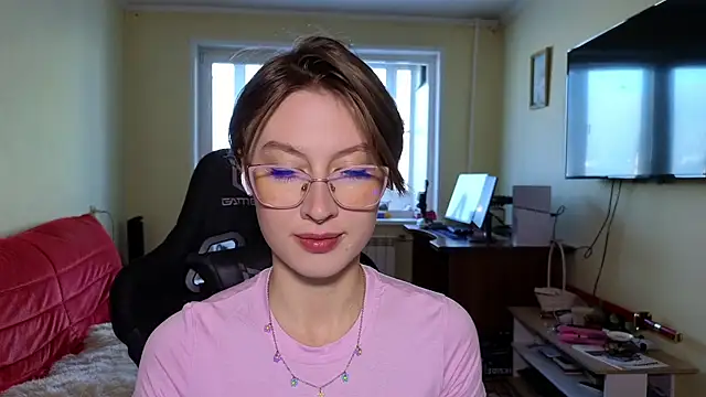 MalvinaBlum online show from 1, 12, 2025