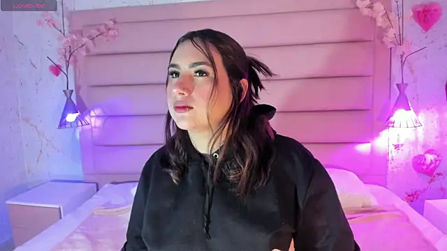 sabrinamilani online show from 17, 4, 2026