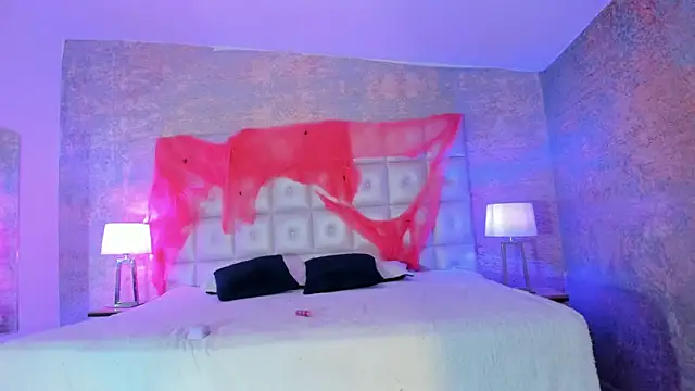 Snapshot of sabrinamilani chatting on 22, 10, 2025 sabrinamilani online show from 22, 10, 2025