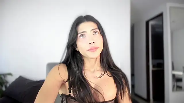 angelturned001 online show from 21, 11, 2025