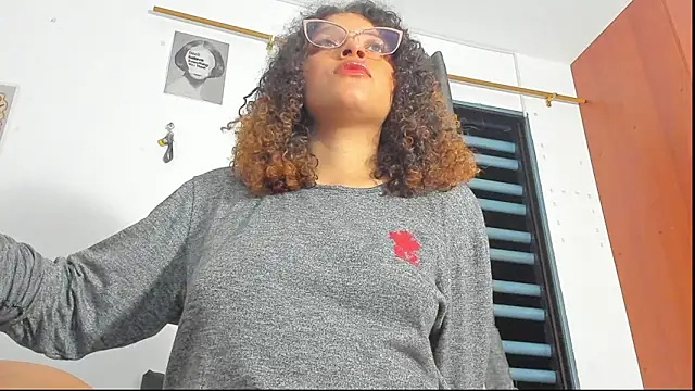 Ada gales  online show from 5, 11, 2025