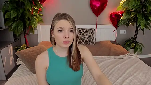 IceDanielles online show from 3, 3, 2025