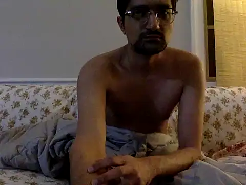 Snapshot of Carmelia10 chatting on 8, 1, 2026 Carmelia10 online show from 8, 1, 2026