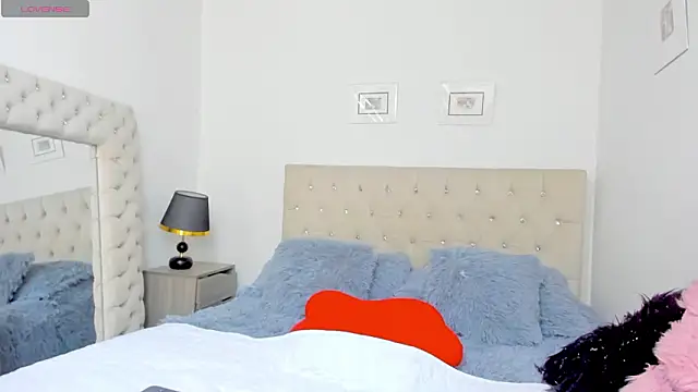 carlaperez  online show from 19, 3, 2026