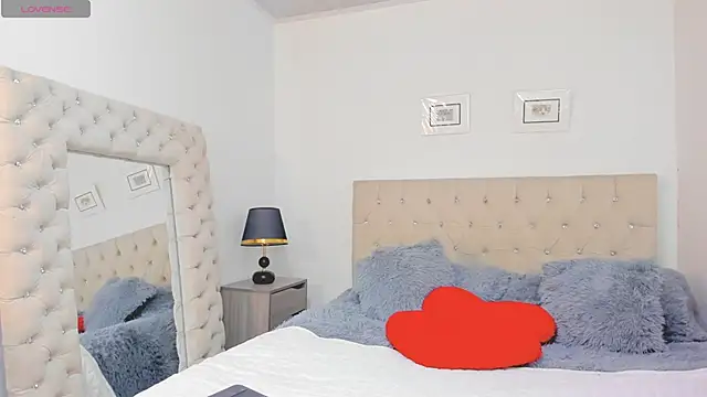 carlaperez  online show from 19, 2, 2026