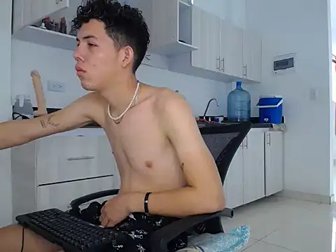 adams pervert love online show from 18, 3, 2025