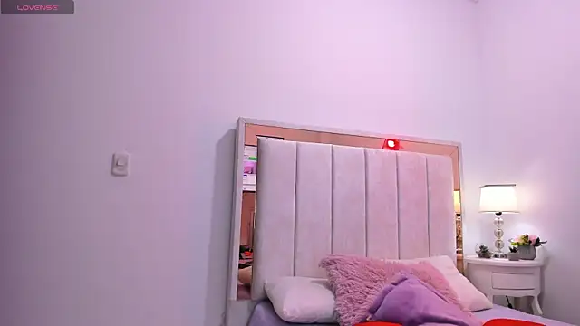 Snapshot of michelle_madson_ chatting on 18, 12, 2024 michelle madson online show from 18, 12, 2024