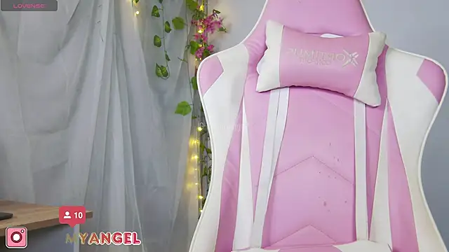 Snapshot of Bella-Franco chatting on 17, 1, 2025 Bella-Franco online show from 17, 1, 2025