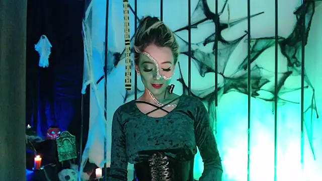 penny sweett  online show from 31, 10, 2025