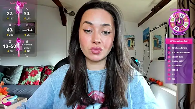 Snapshot of PlayfulGoddess chatting on 11, 10, 2025 PlayfulGoddess online show from 11, 10, 2025