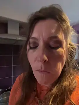 Lwhite1 online show from 17, 2, 2026