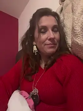 Lwhite1 online show from 23, 12, 2025