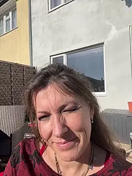 Lwhite1 online show from 7, 4, 2026