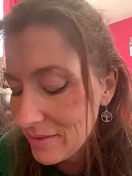 Lwhite1 online show from 24, 10, 2025