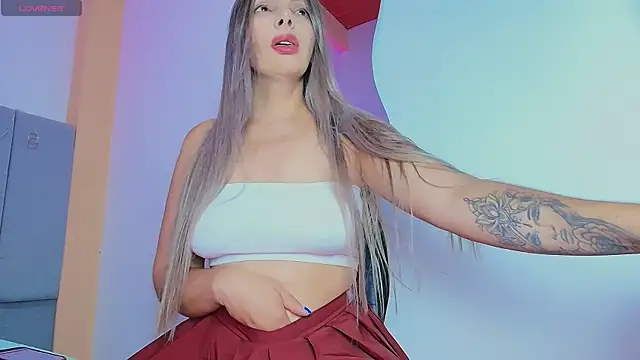 AbrilZannetii online show from 19, 4, 2026