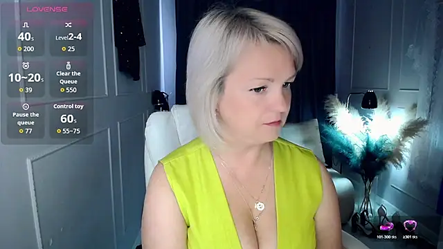 Snapshot of Juarnea chatting on 18, 6, 2026 Juarnea online show from 18, 6, 2026