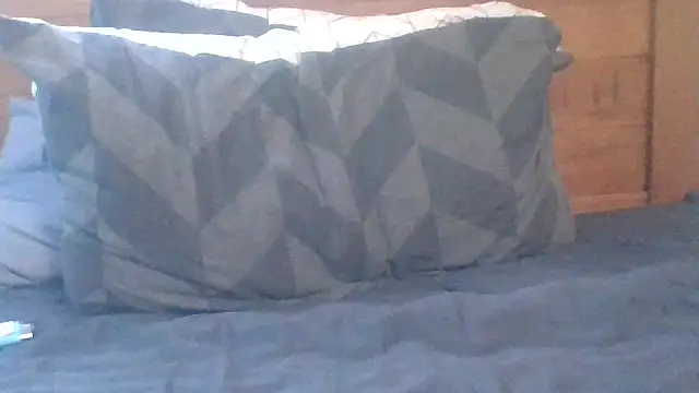 Theo-rose10 online show from 13, 11, 2025