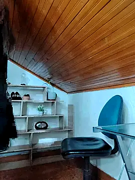 merlinaadams  online show from 8, 10, 2025