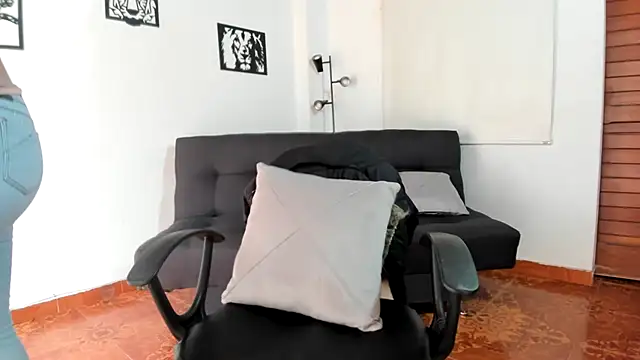 merlinaadams  online show from 28, 10, 2025