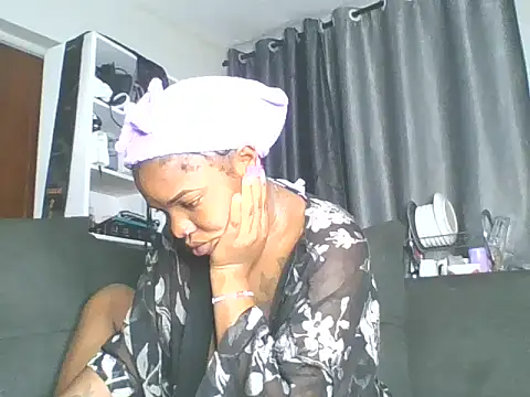 Snapshot of sweet_bigclit chatting on 4, 11, 2025 sweet bigclit online show from 4, 11, 2025