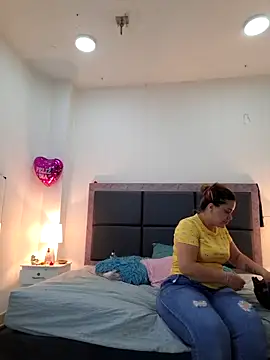 Aslhyn Gomez online show from 16, 3, 2026