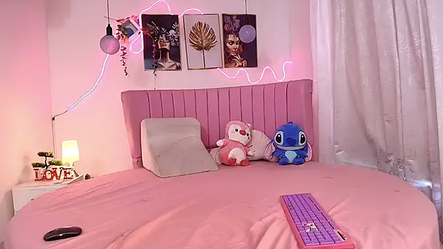 Azul horney online show from 28, 2, 2026