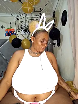 CocoBootyyy online show from 25, 10, 2025