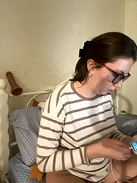 BeatriceTender online show from 2, 12, 2025