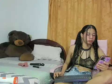 Snapshot of Lissa_petite chatting on 11, 3, 2025 Lissa petite online show from 11, 3, 2025