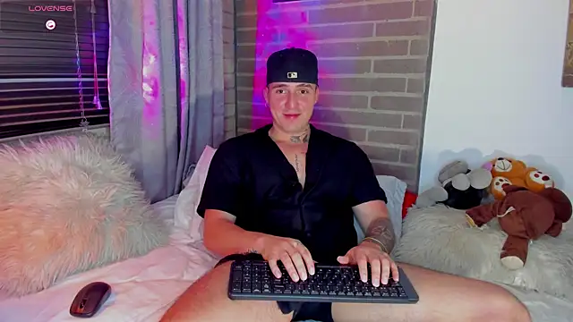 liam oficial02 online show from 21, 12, 2025