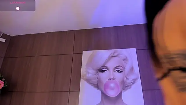 AgattaDuque online show from 10, 11, 2025