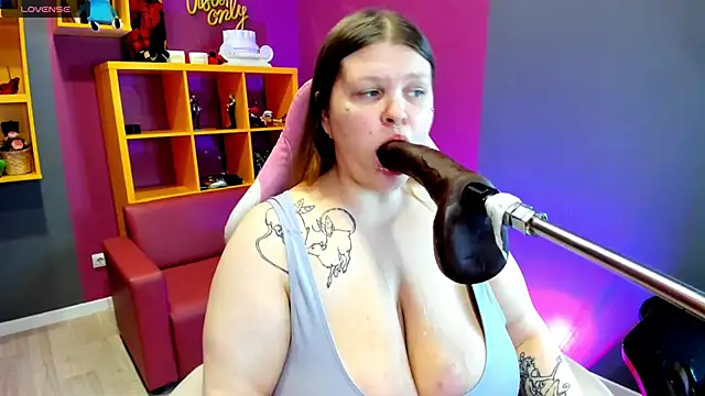 AuroraDemoni online show from 3, 12, 2025