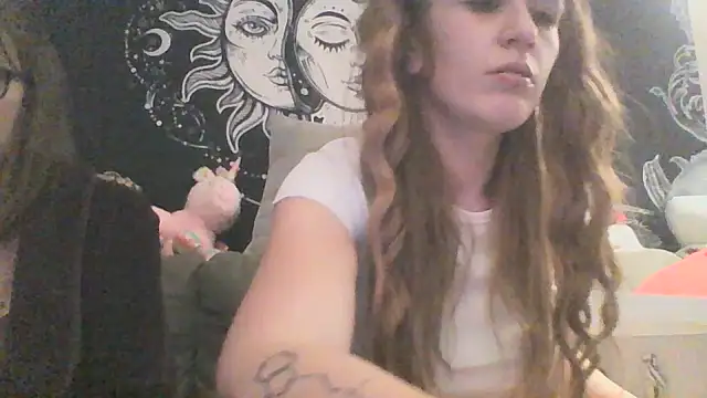 Snapshot of halobabe7620 chatting on 31, 12, 2024 halobabe7620 online show from 31, 12, 2024
