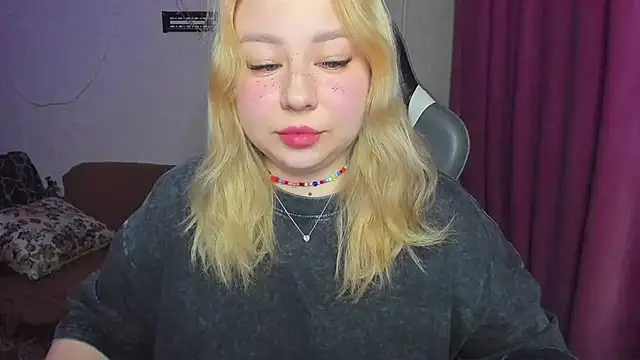 Milafoxxxy online show from 24, 11, 2025