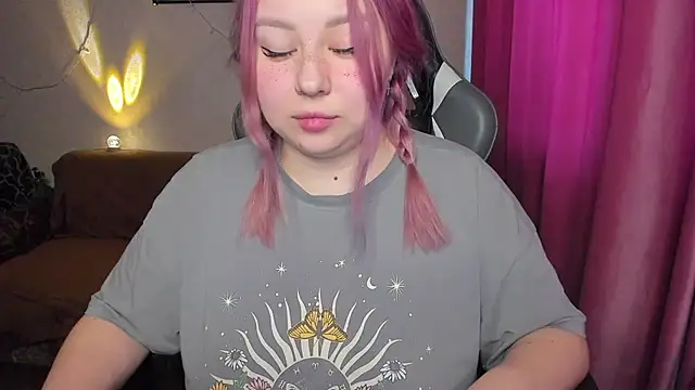 Milafoxxxy online show from 30, 11, 2025