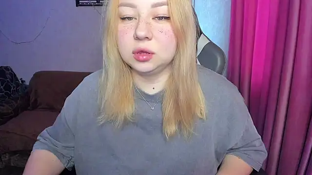 Milafoxxxy online show from 12, 11, 2025