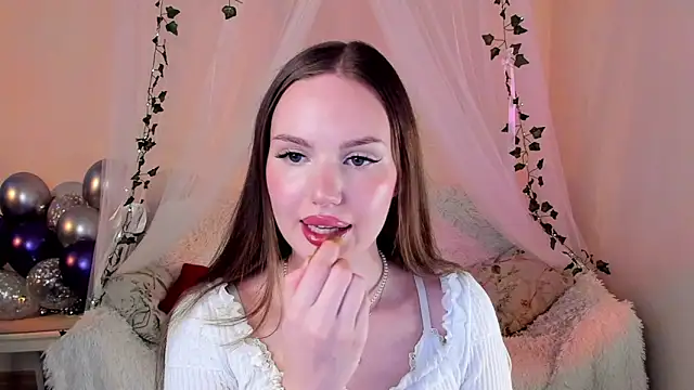 Snapshot of MishkaMe chatting on 24, 9, 2025 MishkaMe online show from 24, 9, 2025