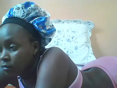 Snapshot of Cute_tamara chatting on 13, 11, 2025 Cute tamara online show from 13, 11, 2025