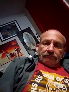 Snapshot of den-rock4u chatting on 10, 5, 2026 den-rock4u online show from 10, 5, 2026