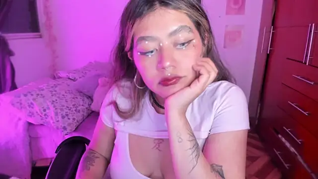 StephaniFox online show from 23, 4, 2026