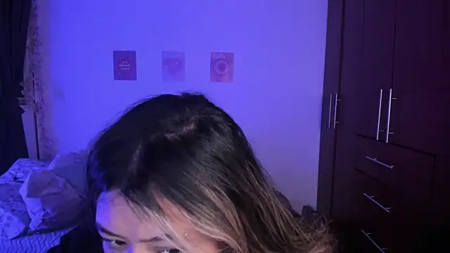 StephaniFox online show from 2, 11, 2025