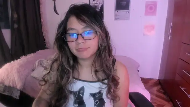 StephaniFox online show from 4, 2, 2026