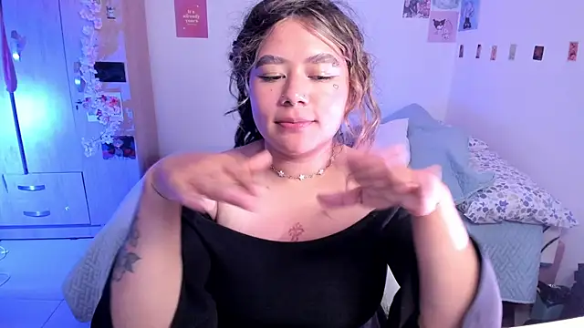 StephaniFox online show from 18, 3, 2025