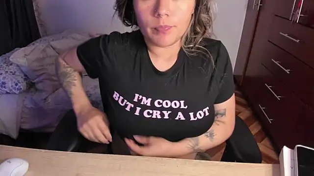 StephaniFox online show from 7, 11, 2025