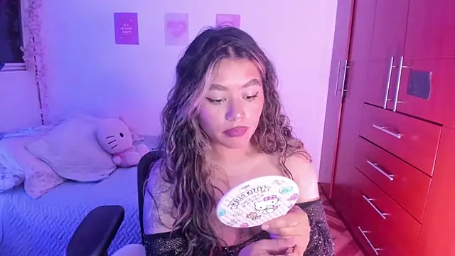 StephaniFox online show from 28, 10, 2025