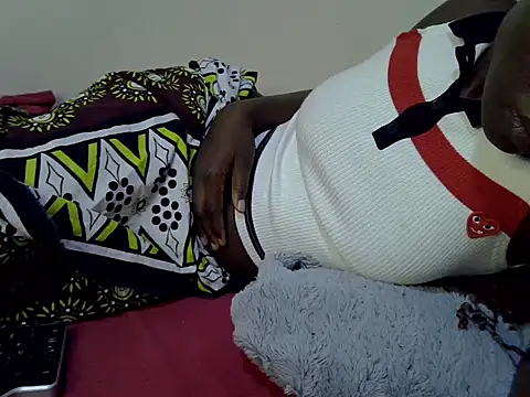 Snapshot of heather_savage chatting on 25, 10, 2025 heather savage online show from 25, 10, 2025