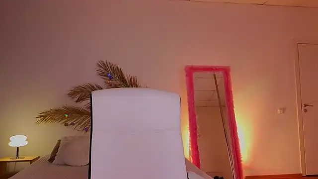 mo11y kitten online show from 13, 2, 2025