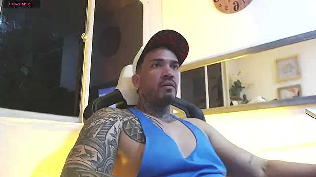 Snapshot of Angel_sex_latin chatting on 6, 3, 2025 Angel sex latin online show from 6, 3, 2025