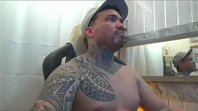 Snapshot of Angel_sex_latin chatting on 22, 9, 2025 Angel sex latin online show from 22, 9, 2025