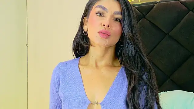 Holly Brensonexx  online show from 24, 2, 2026